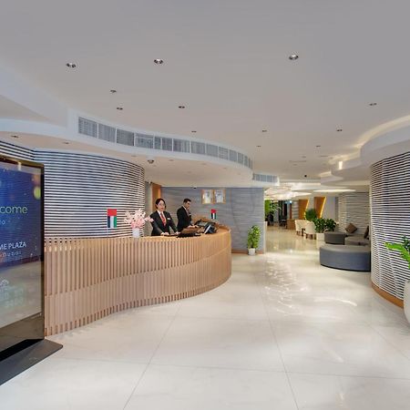 Vendome Plaza Hotel Dubai Bagian luar foto