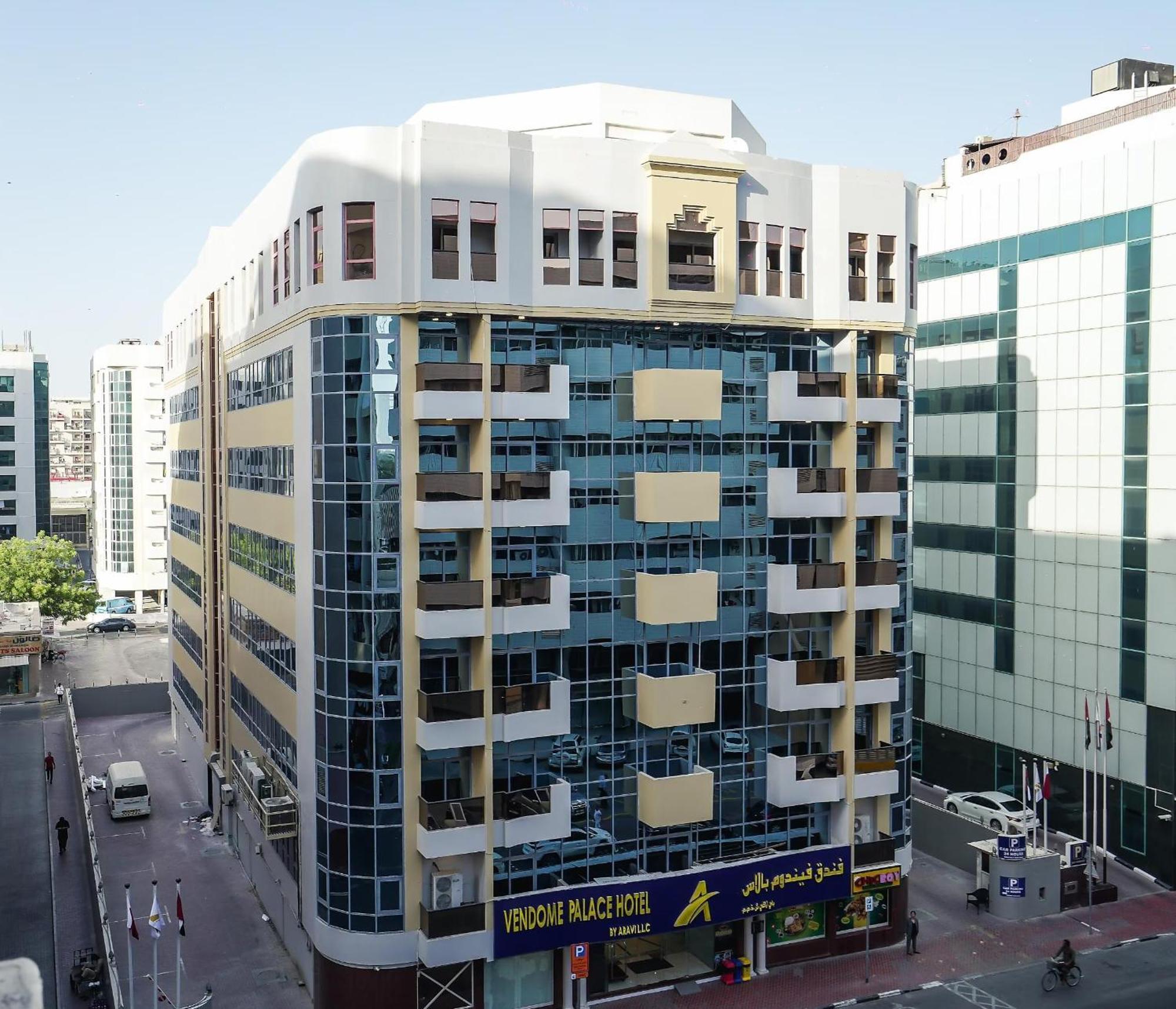 Vendome Plaza Hotel Dubai Bagian luar foto