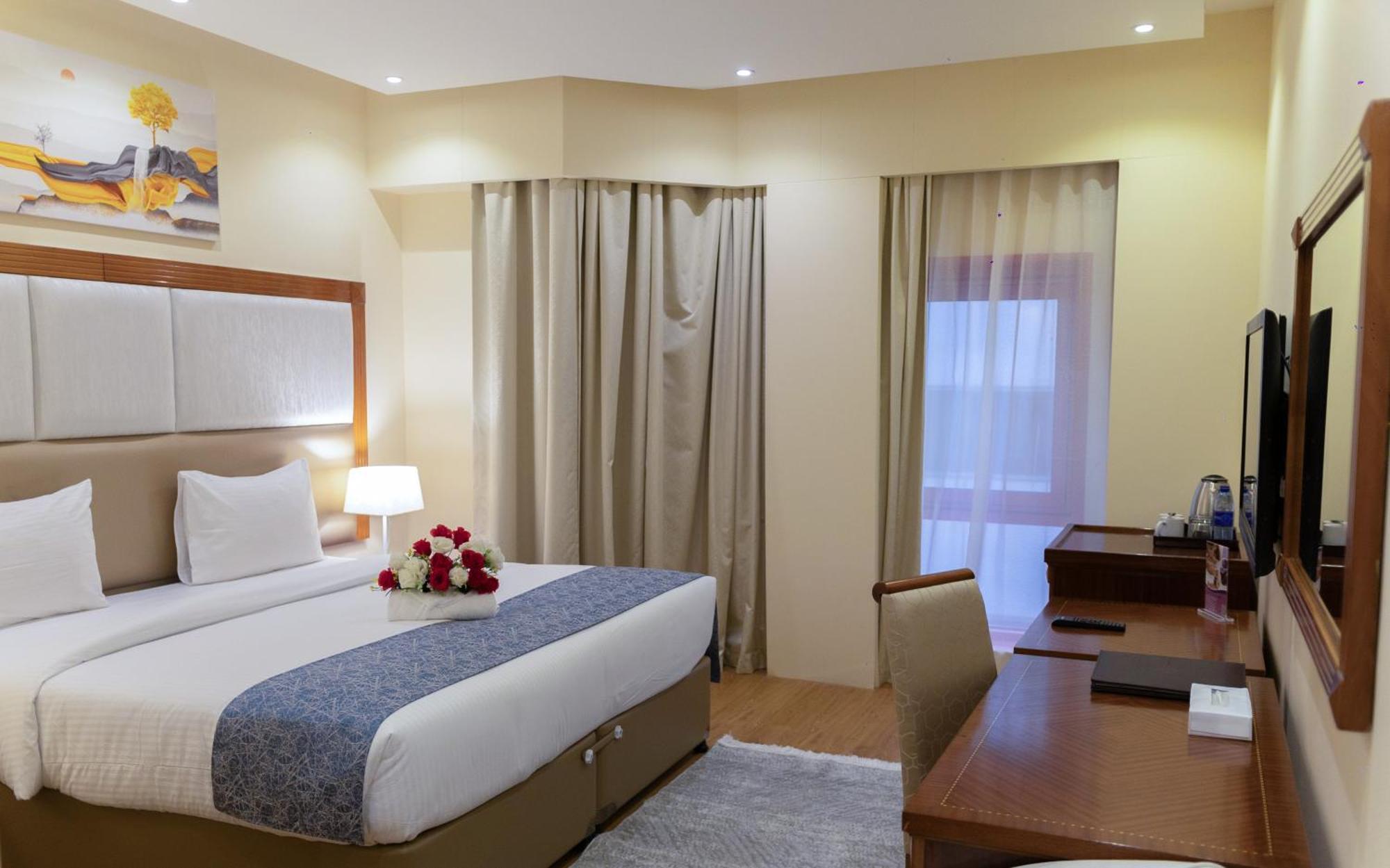 Vendome Plaza Hotel Dubai Bagian luar foto