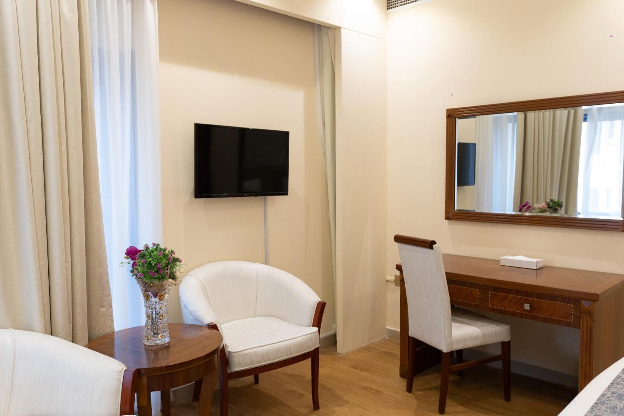 Vendome Plaza Hotel Dubai Bagian luar foto