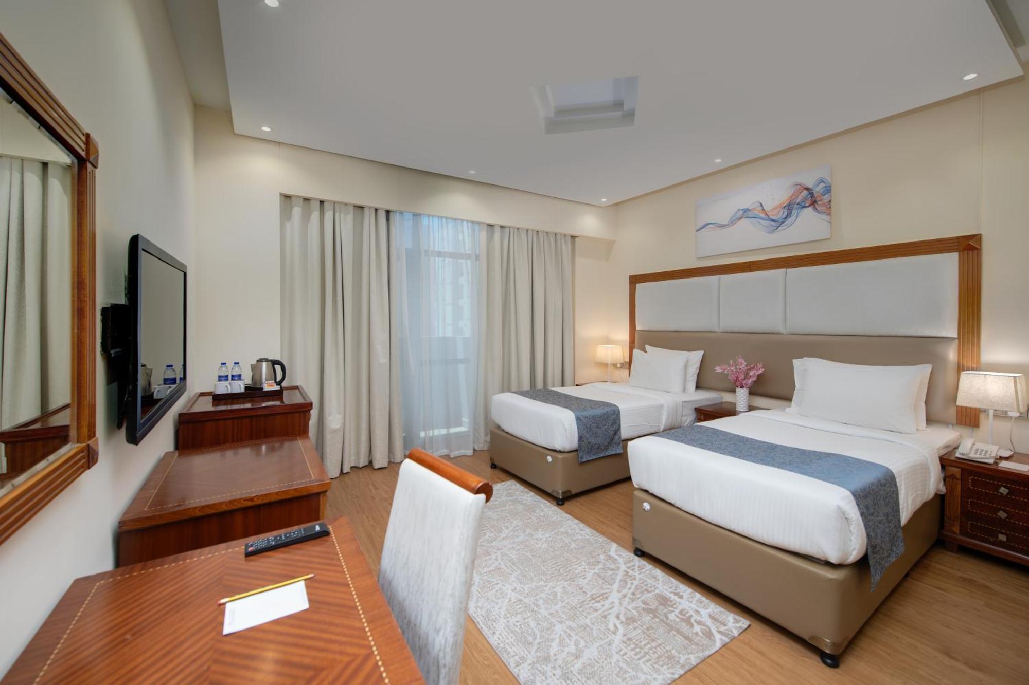 Vendome Plaza Hotel Dubai Bagian luar foto