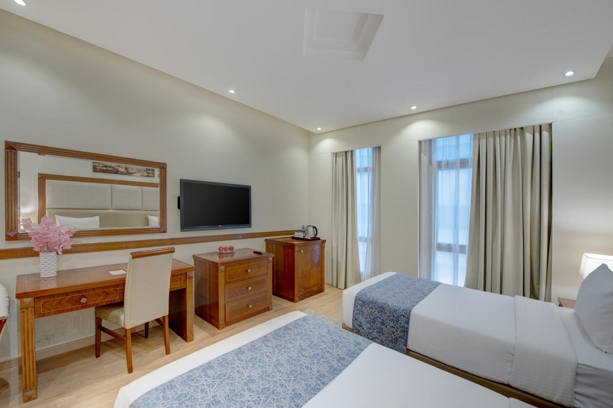 Vendome Plaza Hotel Dubai Bagian luar foto