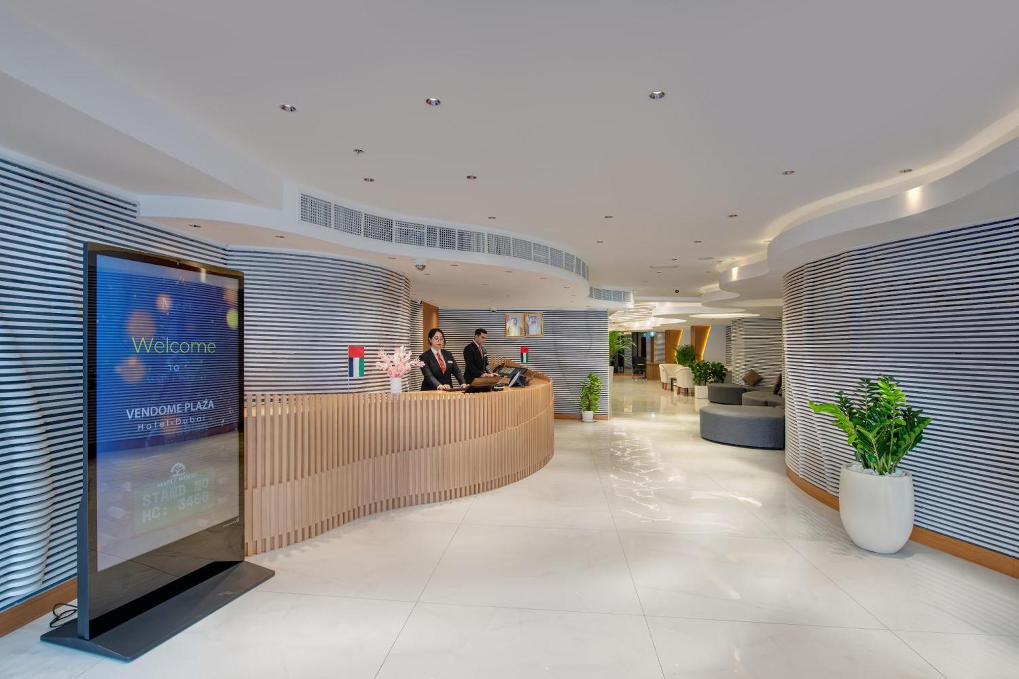Vendome Plaza Hotel Dubai Bagian luar foto